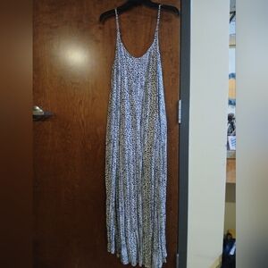 ENTRO black & gray leopard print maxi dress